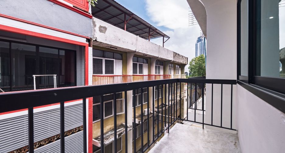 For sale retail Space in Bang Rak, Bangkok