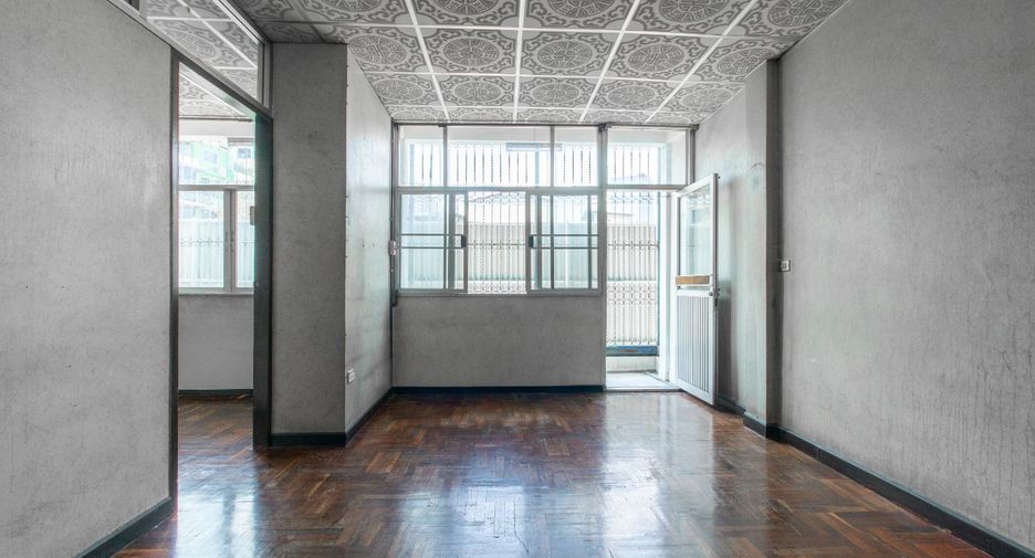 For sale 4 bedrooms townhouse in Sathon, Bangkok