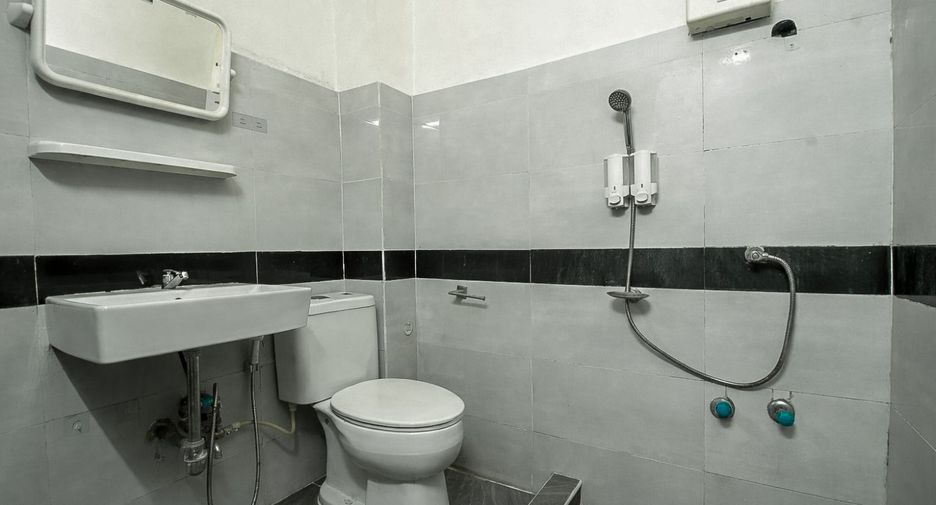 For sale 4 bedrooms townhouse in Sathon, Bangkok