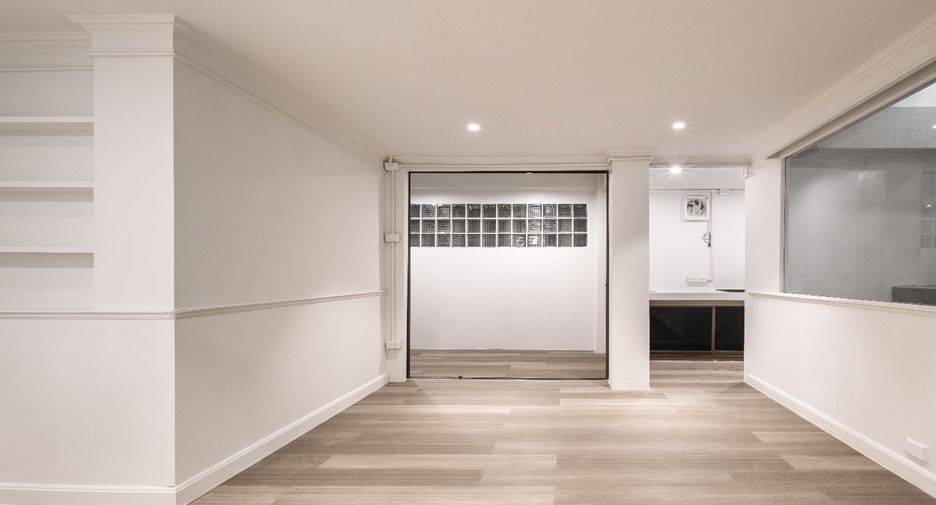 For sale studio townhouse in Bang Rak, Bangkok