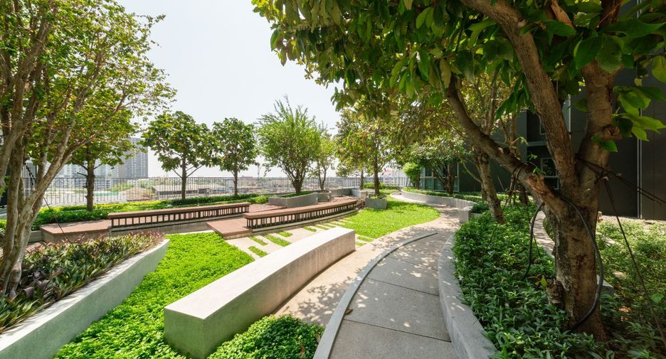For sale 1 bed condo in Thon Buri, Bangkok