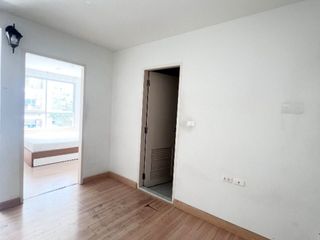 Wohnung zum Kauf mit 1 Zimmer in Chom Thong, Bangkok