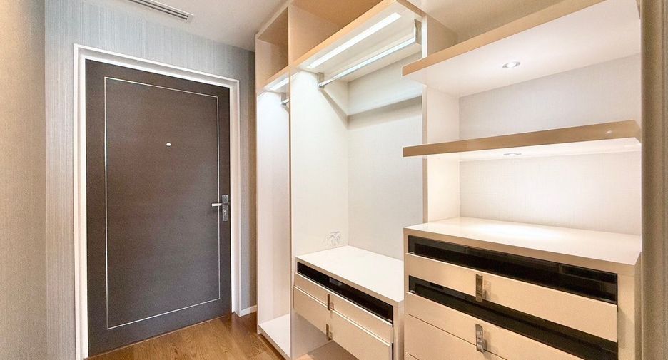 For rent and for sale 1 bed condo in Sathon, Bangkok