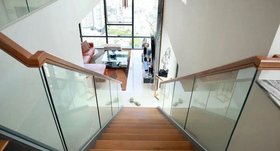 For rent and for sale 1 bed condo in Sathon, Bangkok