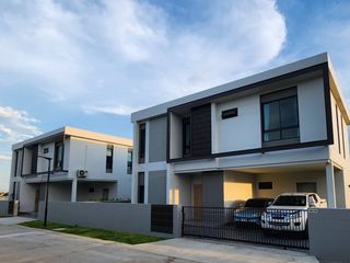 À vendre 6 chambres villa à Hang Dong, Chiang Mai