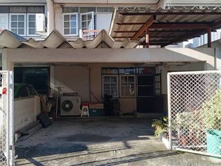 For sale 2 bedrooms townhouse in Lat Phrao, Bangkok