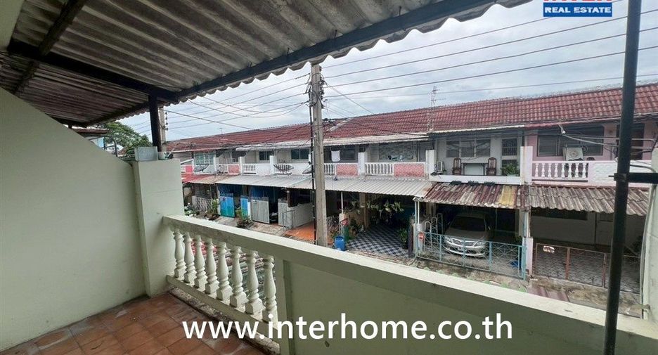 Casa adosada en venta de 2 habitaciones en Thawi Watthana, Bangkok