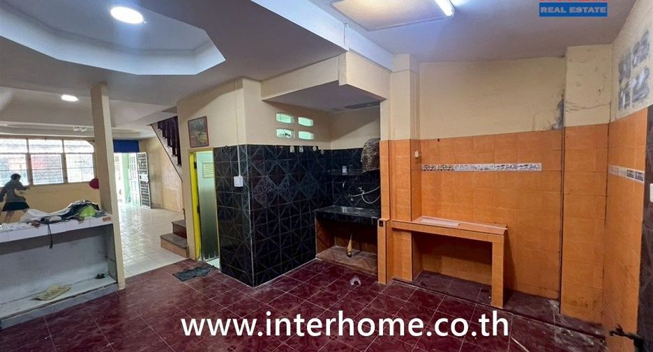 Casa adosada en venta de 2 habitaciones en Thawi Watthana, Bangkok