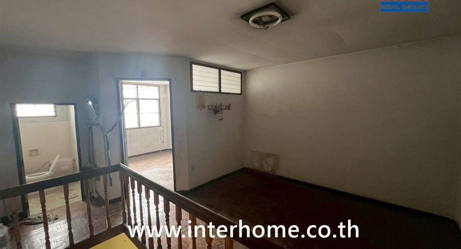 Casa adosada en venta de 2 habitaciones en Thawi Watthana, Bangkok