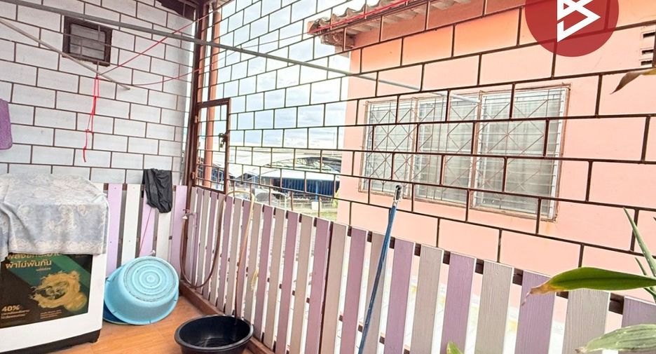 À vendre 2 chambres maison de ville à Sam Phran, Nakhon Pathom