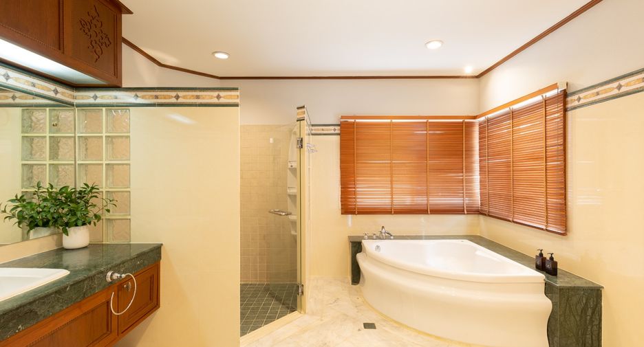 À vendre 7 chambres villa à Mueang Chiang Mai, Chiang Mai