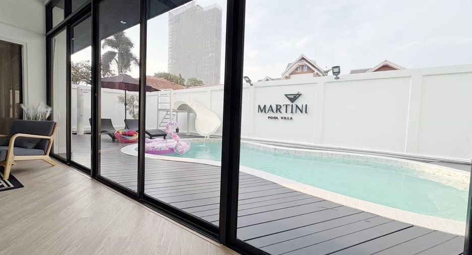 For sale 3 bedrooms house in Pratumnak, Pattaya
