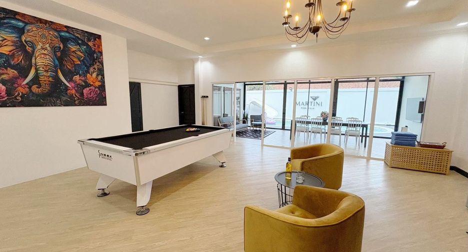 For sale 3 bedrooms house in Pratumnak, Pattaya