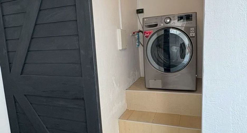 For sale 3 bedrooms house in Pratumnak, Pattaya