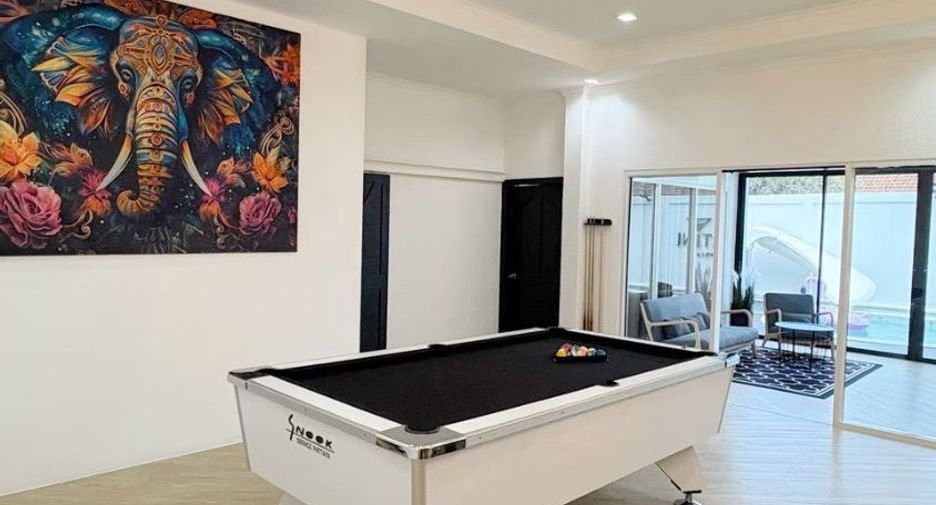For sale 3 bedrooms house in Pratumnak, Pattaya