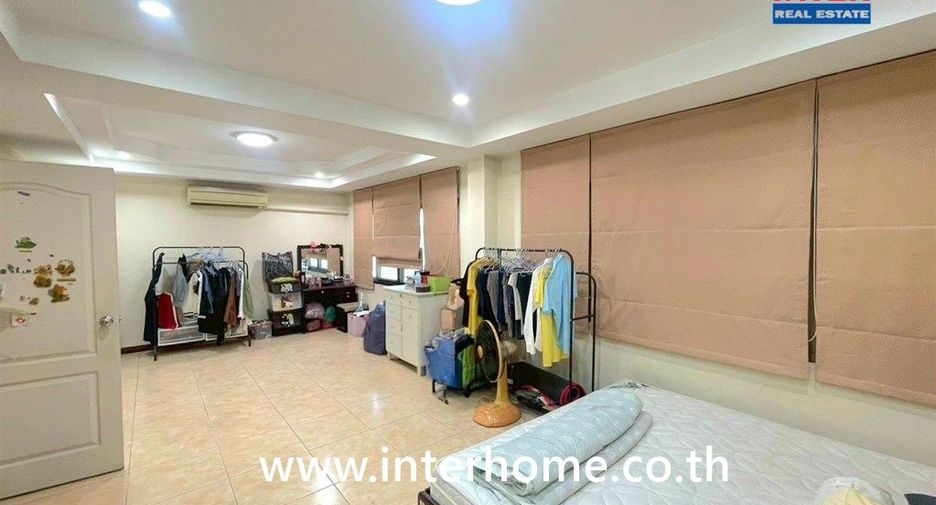 Local comercial en venta de 3 habitaciones en Bang Bon, Bangkok