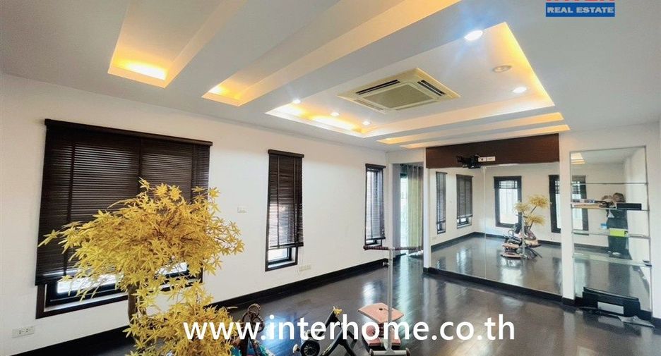 Local comercial en venta de 3 habitaciones en Bang Bon, Bangkok