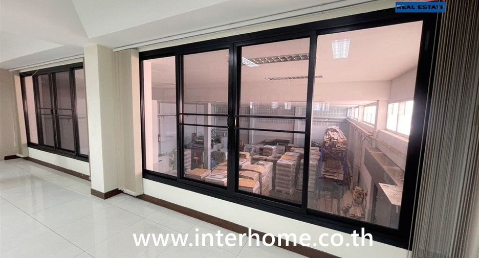 Local comercial en venta de 3 habitaciones en Bang Bon, Bangkok