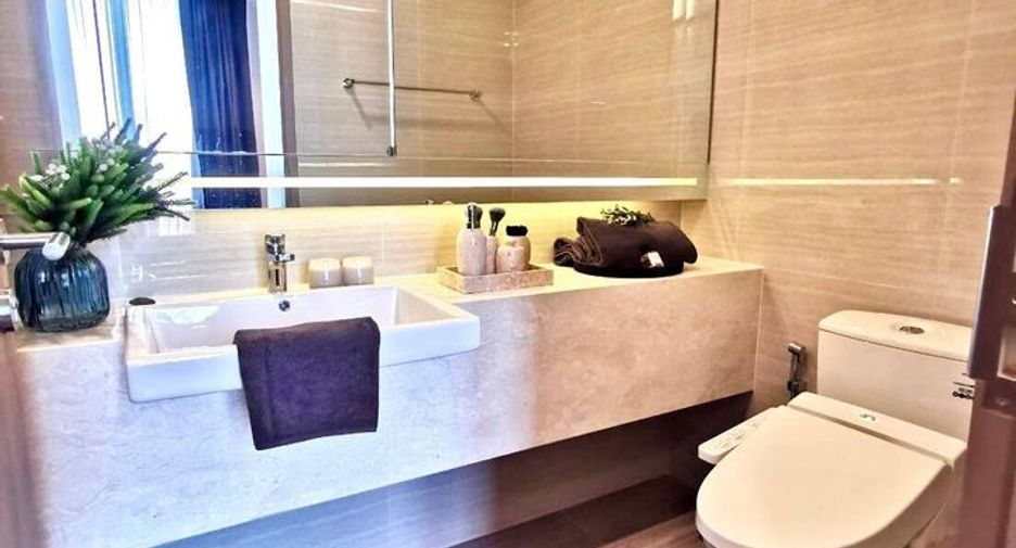 For rent 2 ベッドルーム condo in Watthana, Bangkok