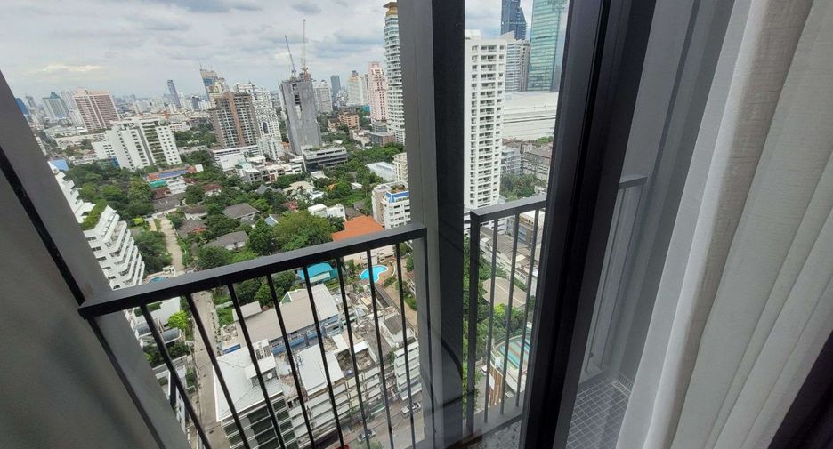 For rent 2 ベッドルーム condo in Watthana, Bangkok