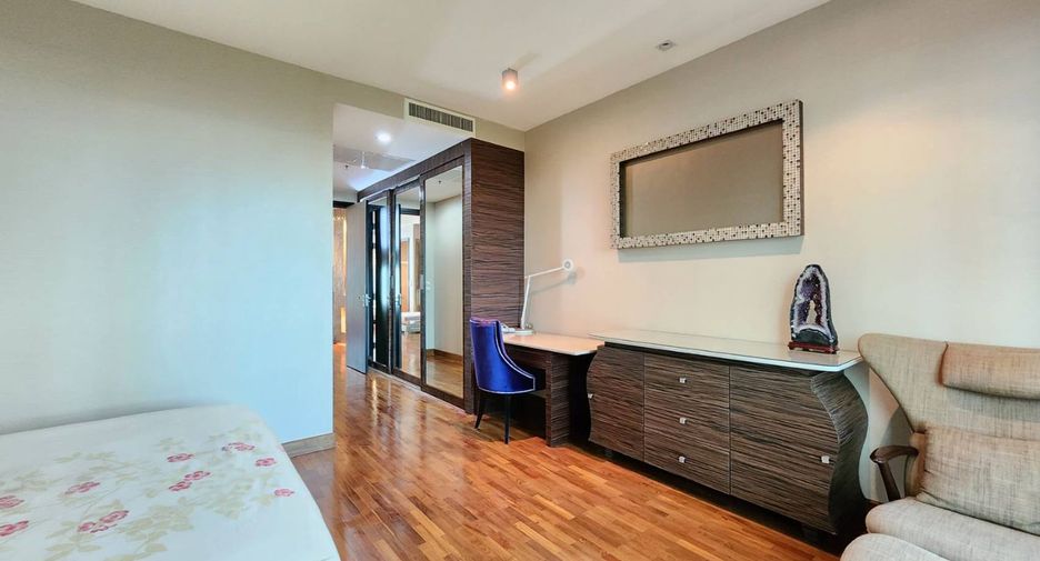 Wohnung zur Miete mit 2 Zimmer in Pathum Wan, Bangkok