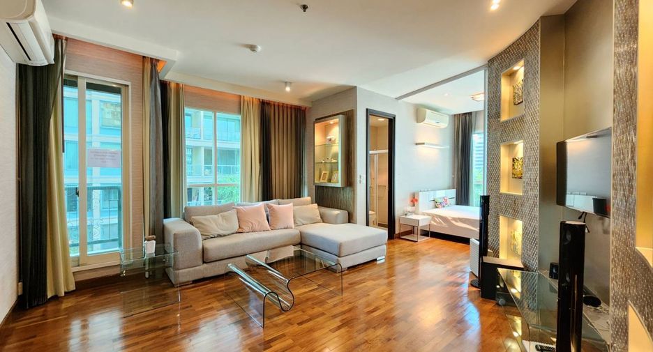 Wohnung zur Miete mit 2 Zimmer in Pathum Wan, Bangkok