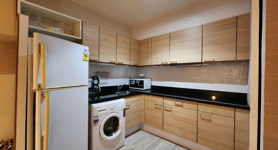 Wohnung zur Miete mit 2 Zimmer in Pathum Wan, Bangkok