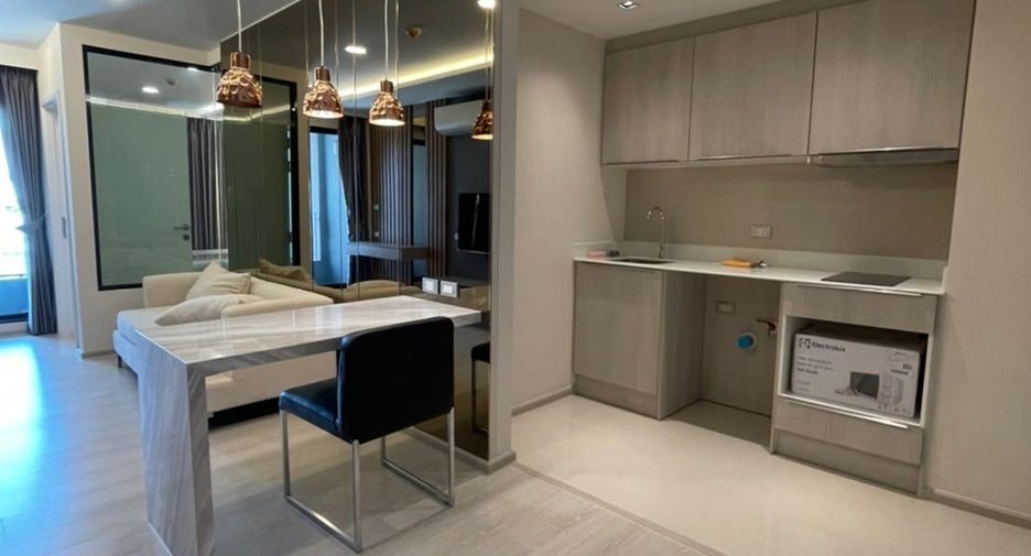 Condo en alquiler de 1 habitaciones en Khlong Toei, Bangkok