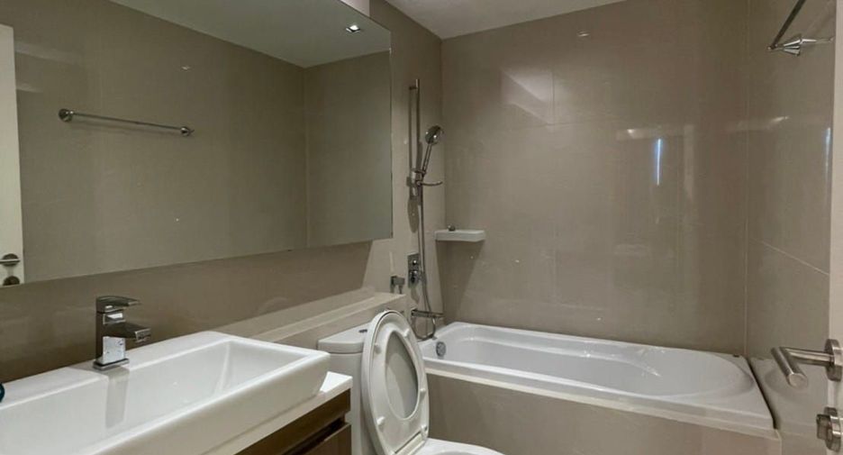 Condo en alquiler de 1 habitaciones en Khlong Toei, Bangkok