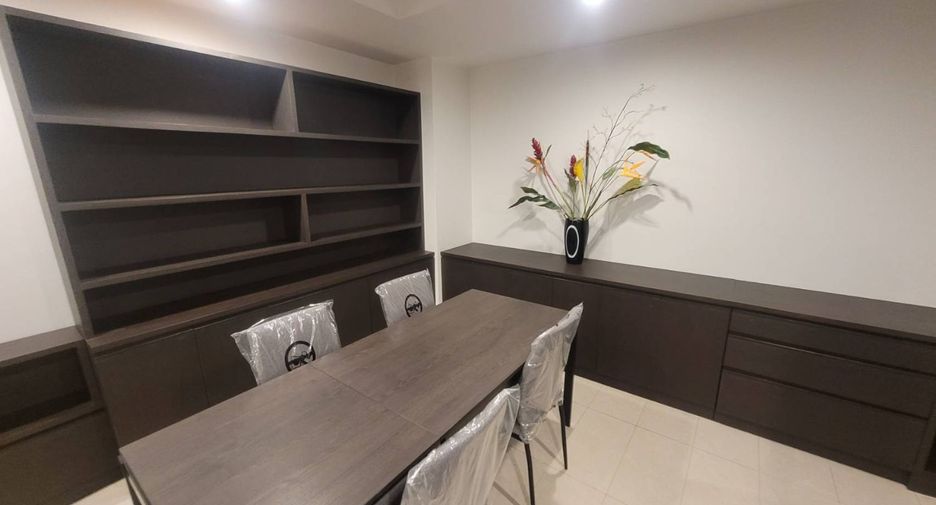 Wohnung zur Miete mit 2 Zimmer in Watthana, Bangkok