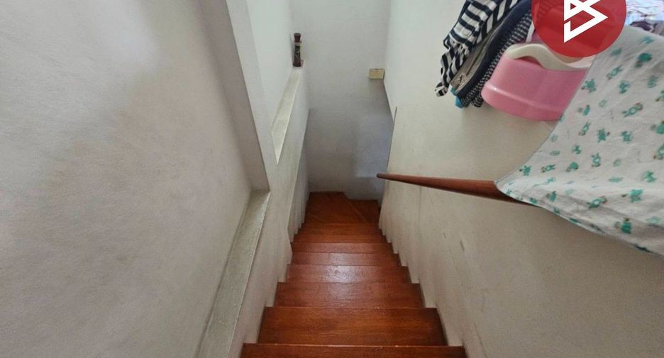 For sale 3 bedrooms townhouse in Nong Chok, Bangkok