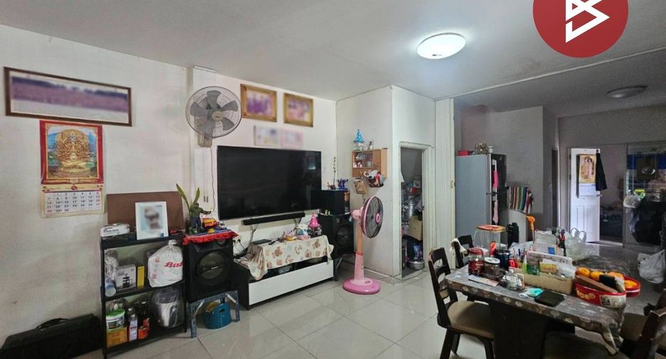 For sale 3 bedrooms townhouse in Nong Chok, Bangkok