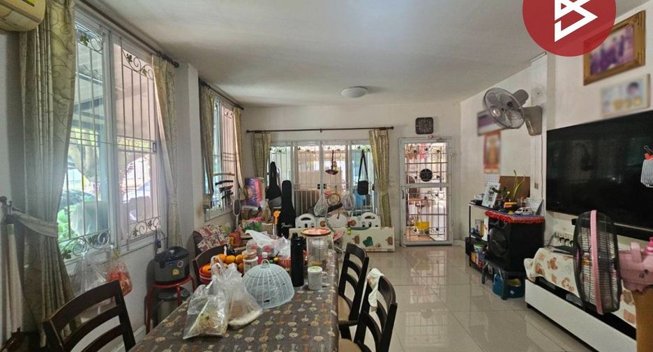 For sale 3 bedrooms townhouse in Nong Chok, Bangkok