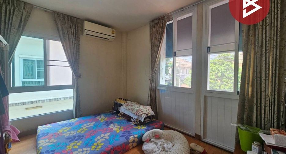 For sale 3 bedrooms townhouse in Nong Chok, Bangkok
