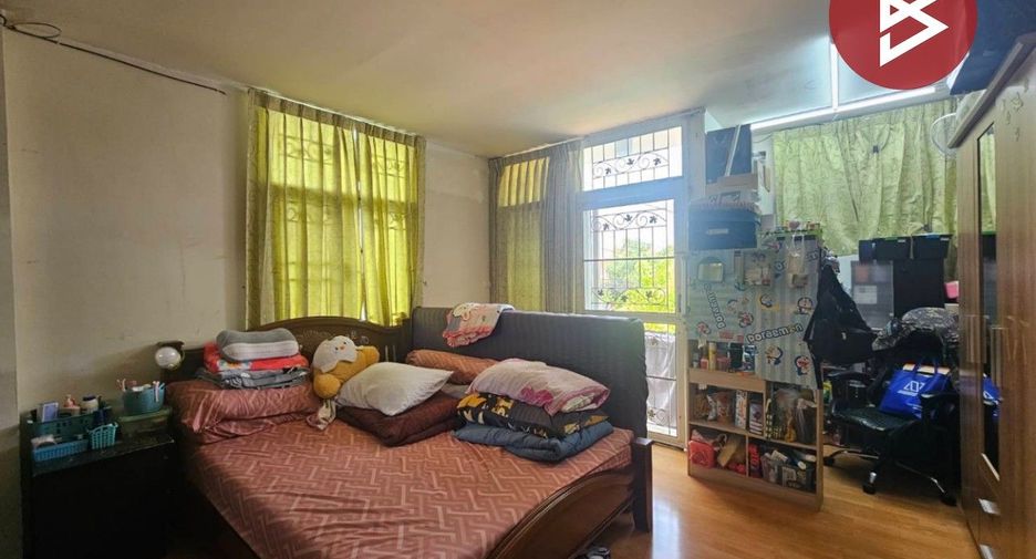 For sale 3 bedrooms townhouse in Nong Chok, Bangkok