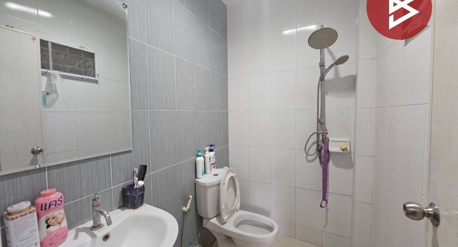 For sale 3 bedrooms townhouse in Nong Chok, Bangkok