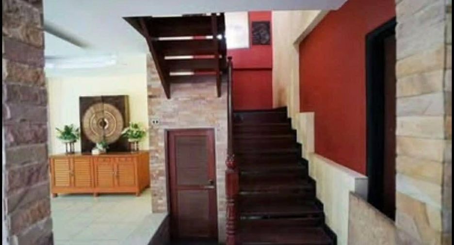 For sale 3 bedrooms townhouse in Mueang Chiang Mai, Chiang Mai