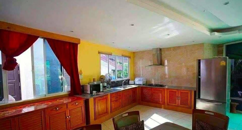 For sale 3 bedrooms townhouse in Mueang Chiang Mai, Chiang Mai
