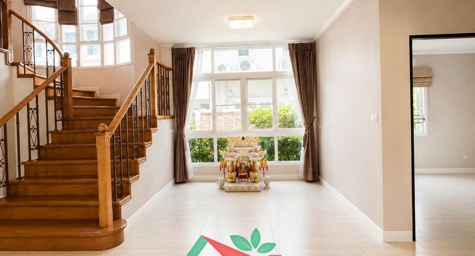 For sale 4 bedrooms house in Thawi Watthana, Bangkok