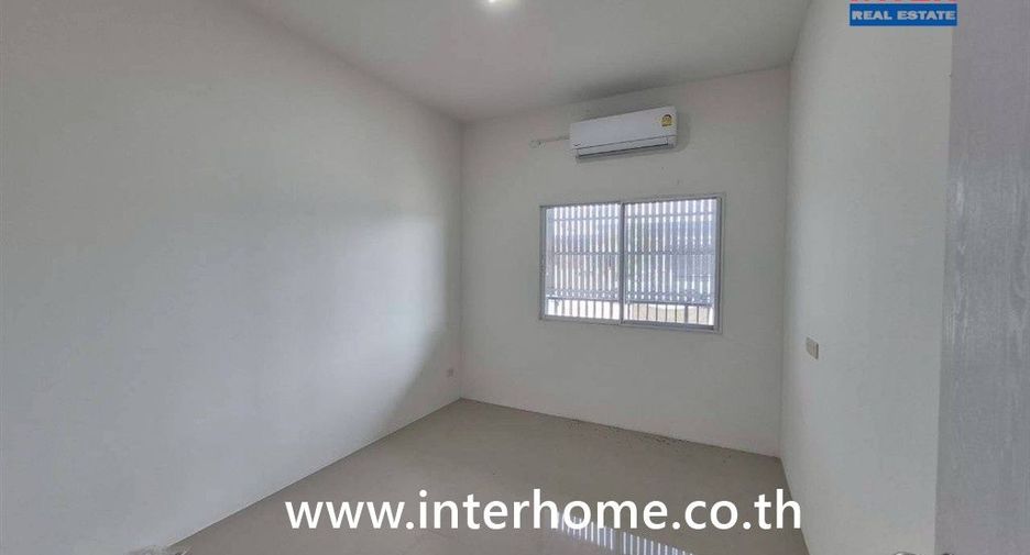 Casa adosada en venta de 2 habitaciones en Lam Luk Ka, Pathum Thani