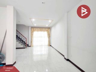For sale 3 bedrooms townhouse in Mueang Samut Sakhon, Samut Sakhon