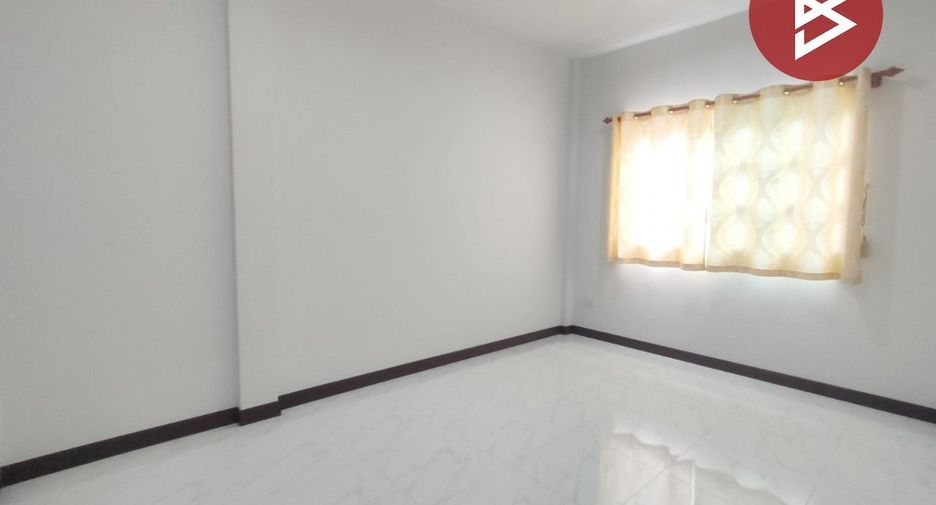 For sale 3 bedrooms townhouse in Mueang Samut Sakhon, Samut Sakhon