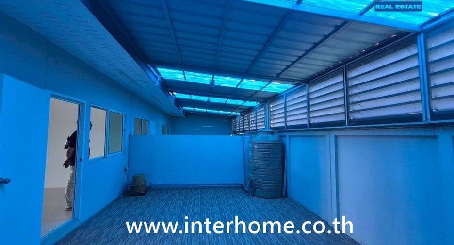Casa adosada en venta de 2 habitaciones en Lam Luk Ka, Pathum Thani