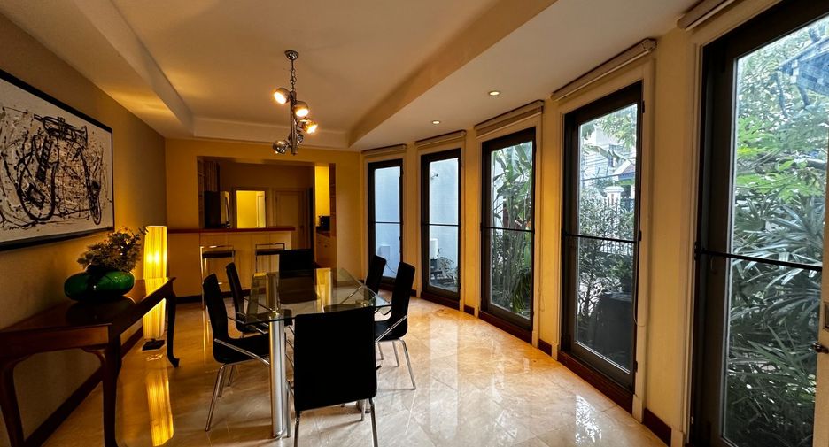 For rent 3 bedrooms house in Sathon, Bangkok