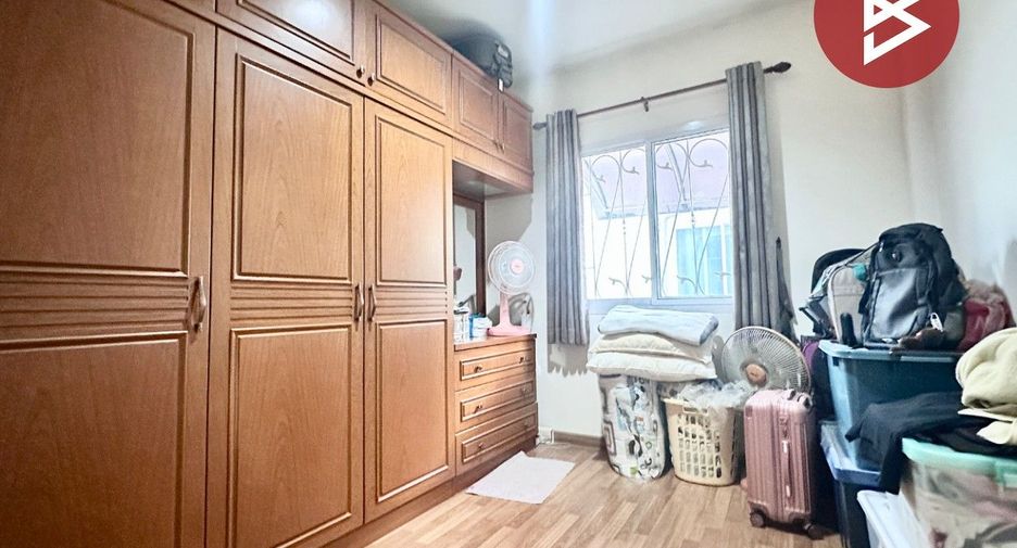 For sale 3 bedrooms townhouse in Si Racha, Chonburi