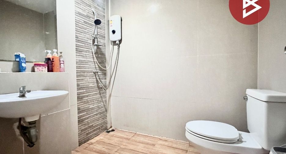 For sale 3 bedrooms townhouse in Si Racha, Chonburi