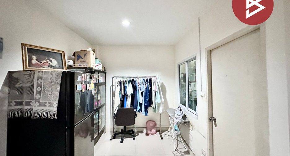 For sale 3 bedrooms townhouse in Si Racha, Chonburi