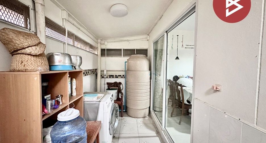 For sale 3 bedrooms townhouse in Si Racha, Chonburi