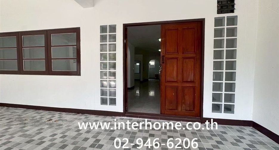 For sale 3 ベッドルーム townhouse in Bang Khen, Bangkok
