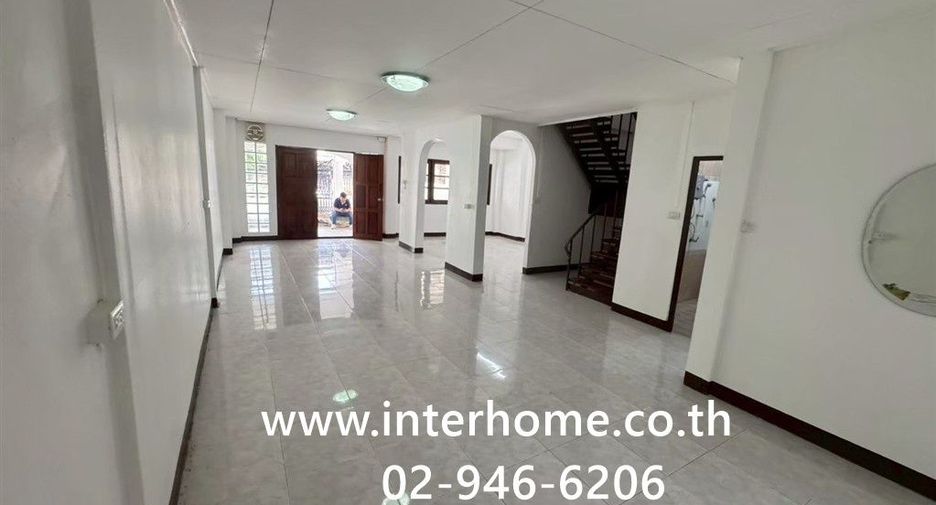 For sale 3 ベッドルーム townhouse in Bang Khen, Bangkok